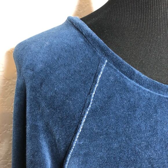 Cut loose navy blue velvet velour tunic top size Medium - Picture 6 of 14